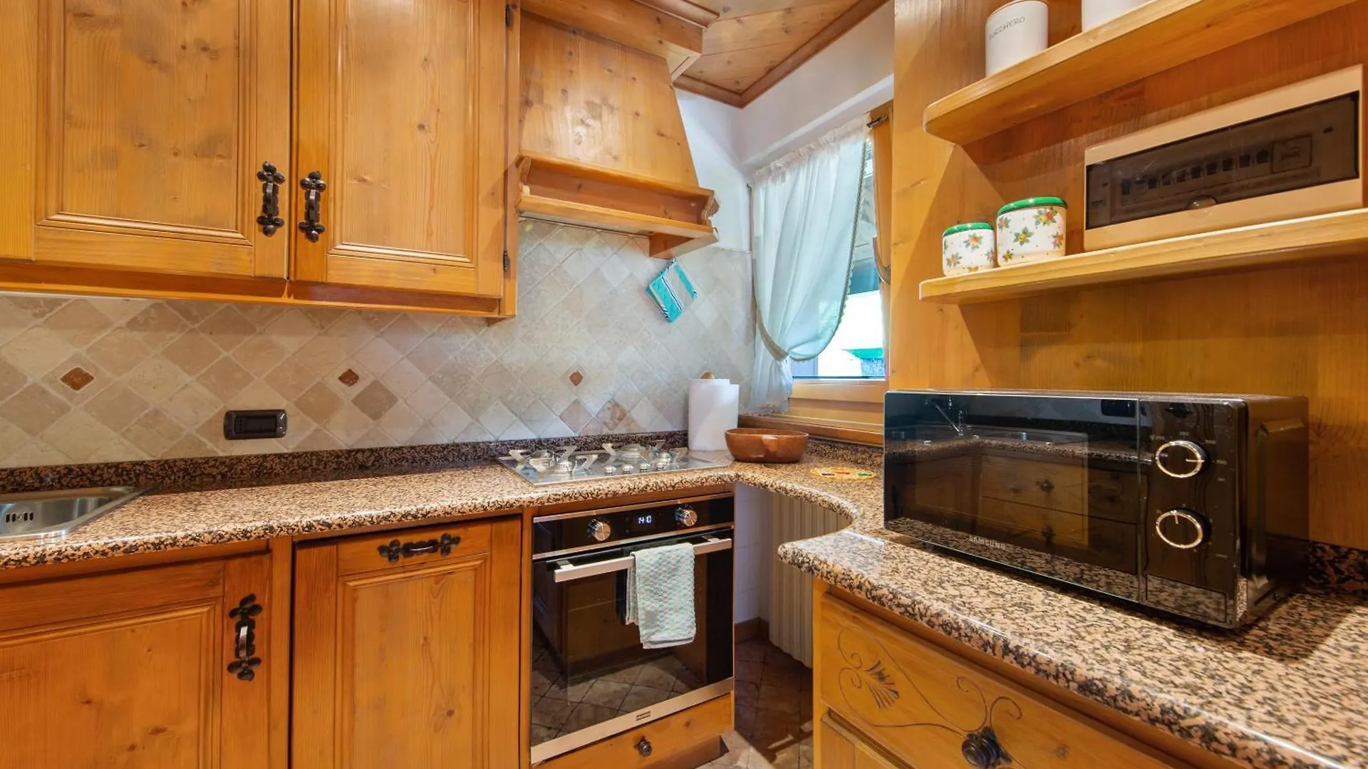 Апартаменты Hilde'S House Peaio 0*,  Италия